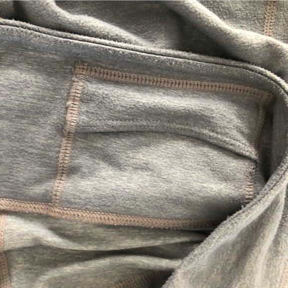 Athleta Capris SZ XS - Picture 3 of 9